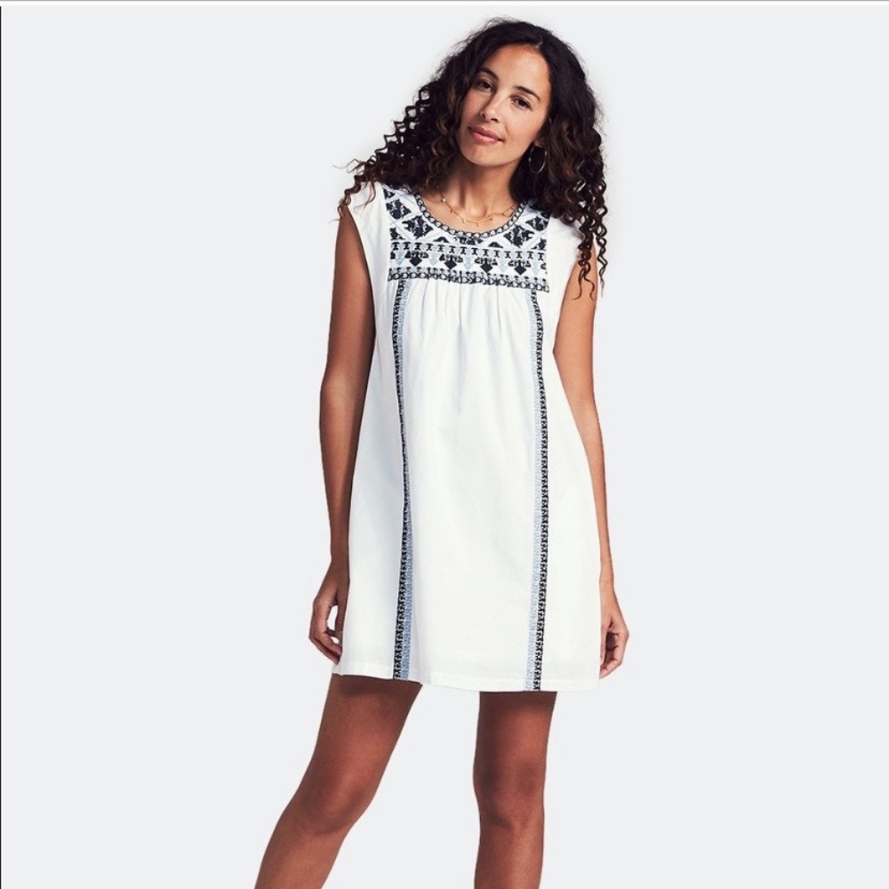 FAHERTY Queenie White And Blue Embroidered Dress